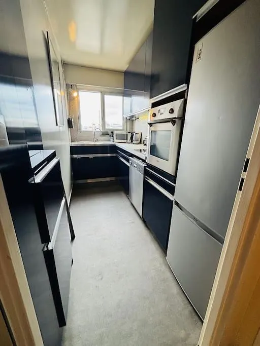Cosy Pere Lachaise-parking Prive Paris